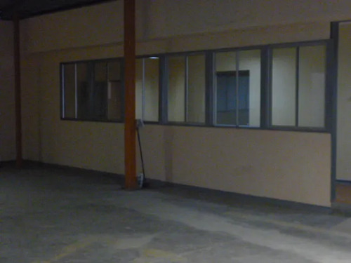 4 Galpones; Salida Dos Calles , Estacionamiento 20 Vehículo