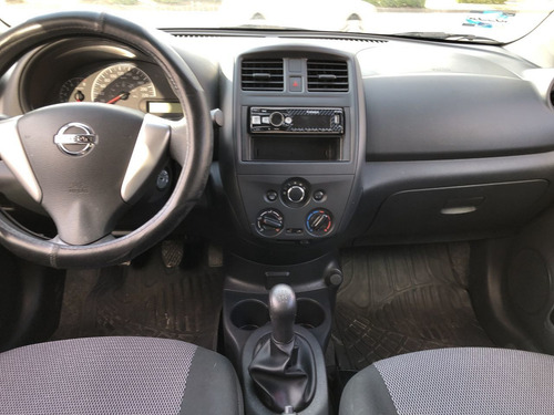 Imagen 15 de 15 de Nissan Versa 4 Puertas
