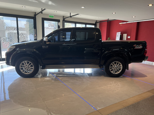 Toyota Hilux Pick-up 3.0 Cd Srv Cuero I 171cv 4x4 4at
