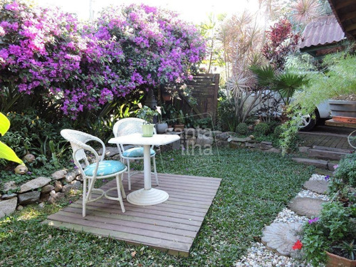 Casa Com 3 Dormitórios À Venda, 168 M² Por R$ 797.000,00 - Campeche - Florianópolis/sc - Ca2255