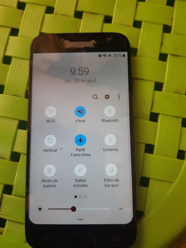 Samsung Galaxy J7 Pro 32gb Detalle Pantalla Rota