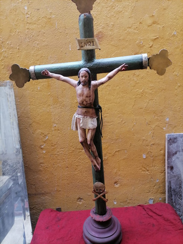 Crucifijo En Madera