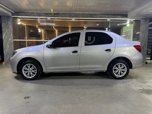 Renault Logan 1.6 Expression / Life +