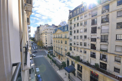 Imagen 3 de 30 de Excepcional Piso En Edificio Francés Sobre Avenida Alvear Único Por Su Categoría