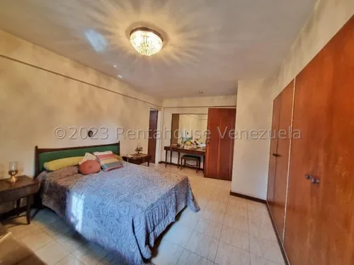 Apartamento En Venta. 24-5877