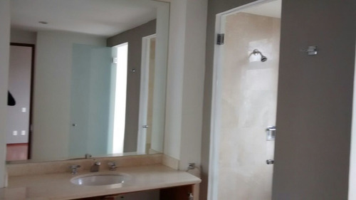 Imagen 10 de 14 de Venta De Departamento En Santa Fe. Amplio E Iluminado