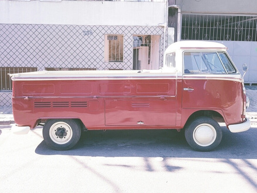 Volkswagen Kombi Corujinha