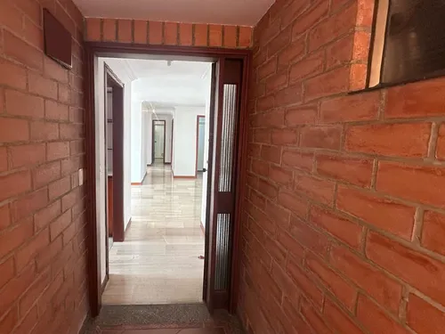 Apartamento En Venta En Conquistadores. Cod V776097