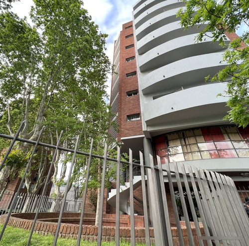 Venta Apartamento Prado, 2 Dorm ,luminoso,balcon, A Cuadras De Avenida, Financiacion Directa.