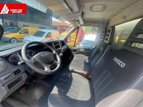 Imagem 7 de 12 de Iveco Daily 55c17