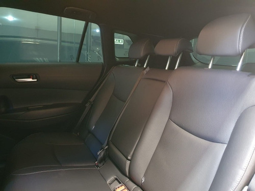 Imagen 12 de 15 de Toyota Corolla Cross Sedan