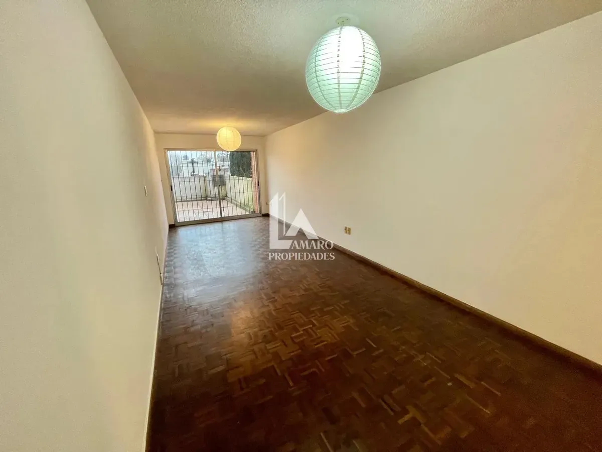 Apartamento En Alquiler, Monoambiente Con Patio En Pocitos Nuevo · Foto 2