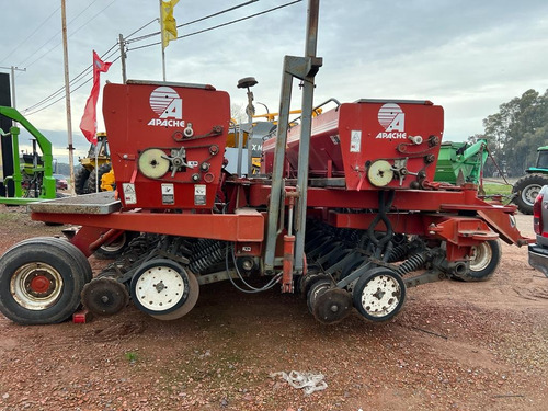 Sembradora Grano Fino Apache 9000