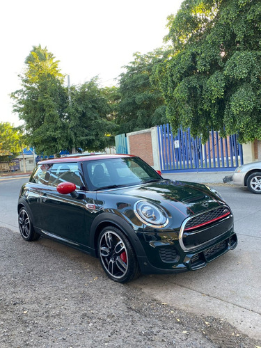 MINI John Cooper Works 2.0 Hot Chilli At