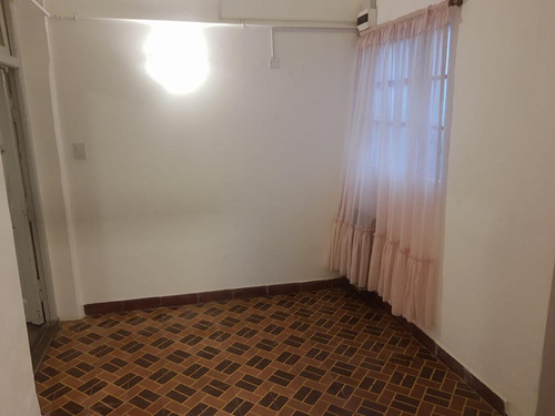 Casa Y Terreno En Venta - 3 Dormitorios 2 Baños - 800 Mts2 - Comandante Nicanor Otamendi