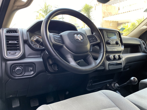RAM 4000 5.7 Chasis Cabina Pl 4x2 Mt