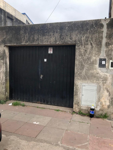 Venta Casa Barrio Las Delicias, Zona Sur.