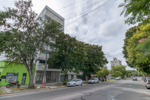 Departamento 2 Dormitorios, Cochera Venta La Plata