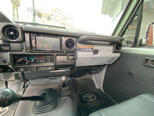 Imagen 12 de 15 de Toyota Land Cruiser Fzj73 4.5 1998