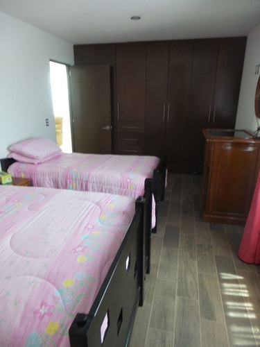 Preciosa Casa Con Alberca En La Condesa Juriquilla, 4 Recámaras, Terraza, Lujo