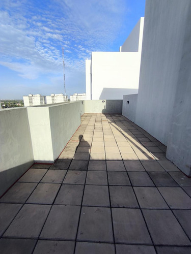 Amplio Monoambiente Con Cochera