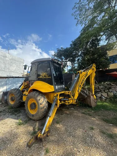Retroexcavadora New Holland B115b Modelo 2014