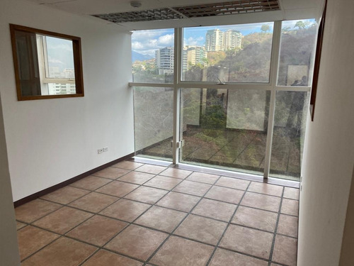 Imagen 2 de 13 de Hermosa Oficina En Alquiler Ideal Para Esteticas O Consultorios Medicos/con Hermosa Vista Las Mercedes
