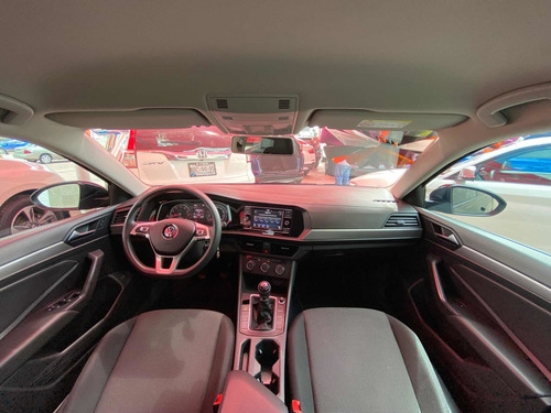 Imagen 10 de 14 de Volkswagen Jetta 2020 2.5 Trendline Mt