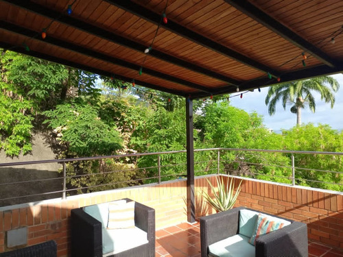 Imagen 13 de 15 de Hermoso Townhouse En Valencia Lomas Del Este