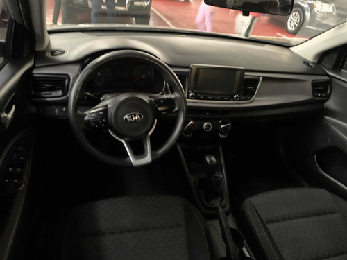 Imagen 7 de 14 de Kia Rio 1.6 Lx Sedan Mt 2018