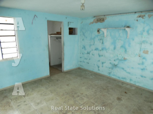 Casa En Venta, Uso Mixto, 6 Recámaras, Listo Remodelar, Calle 6, Sm 63, Av. Uxmal, Canún