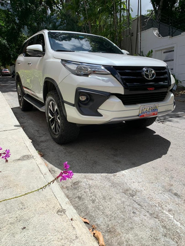 Imagen 14 de 18 de Toyota Fortuner 2018