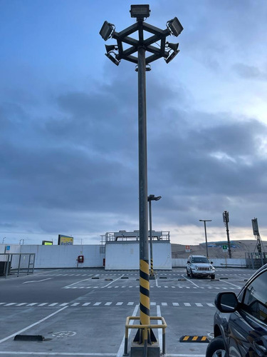 Postes Metalicos Para Luminarias / Mastiles De Pararrayos