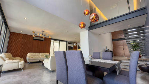 Casa En Venta Merida, Cholul En Privada , Entrega Inmediata.