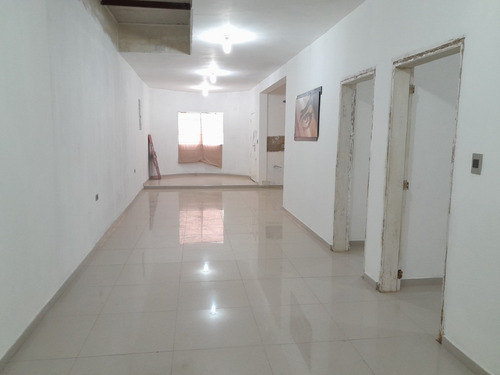 Imagen 6 de 11 de Casa En Venta Con Piscina En Punto Fijo Sector Cujicana 04126887776 22-28606