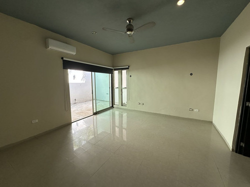 Casa En Venta De 3 Recamaras En Montebello