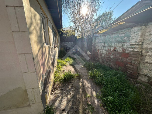 Casa En Venta De 5 Dorm. En La Cisterna
