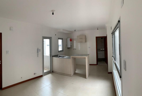 Imagen 2 de 6 de Departamento - Candioti