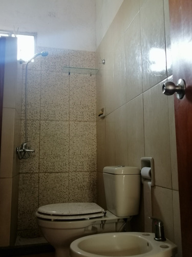 2 Casas Mas Sub Suelo, Gran Ubicación En Cerro De Montevideo