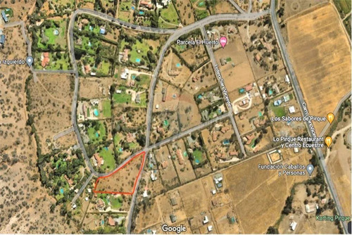 Venta Amplia Parcela En Condominio Consolidado