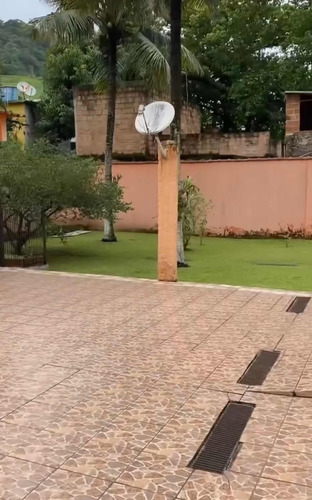 02 Lotes Total 960m2 Em Muriqui Rgi Reguiarizado Iptus Pagos Com Casa 3 Quartos 4 Banheiros Piscina Churrasqueira E Galpão Multiuso Portão Eletrônico Muro Alto Perto De Escola E Comércio