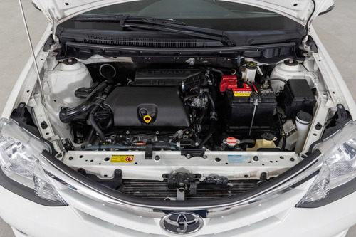 Imagen 9 de 15 de Toyota 2016 Etios 1.5 5 Ptas Xls