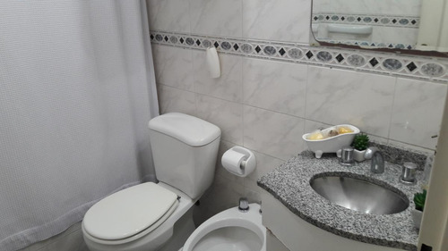 Imagen 6 de 13 de Buen Duplex, Cochera, Jardin, Gran Pileta, Y Quincho Con Parrilla.