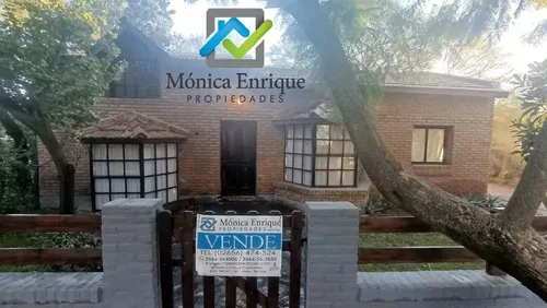 Venta De Casa En Piedra Blanca Con 4 Dormitorios