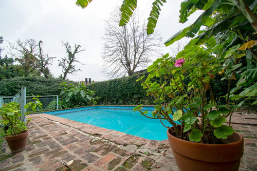 Venta Casa Barrio Santa Rita 6 Amb Lote 1100 M2