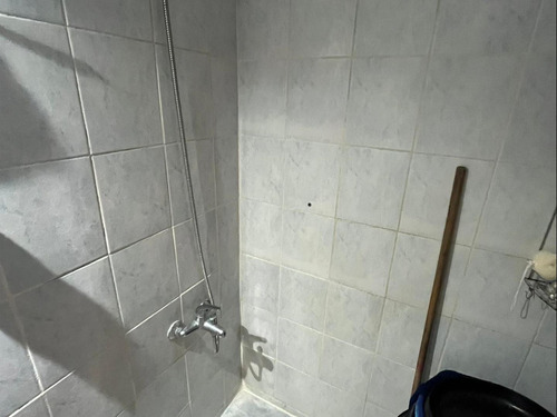 Apartamento De 4 Dormitorios Ubicado En Cobena.