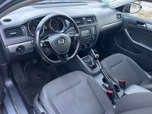 Volkswagen Vento 2.0 Advance 115cv