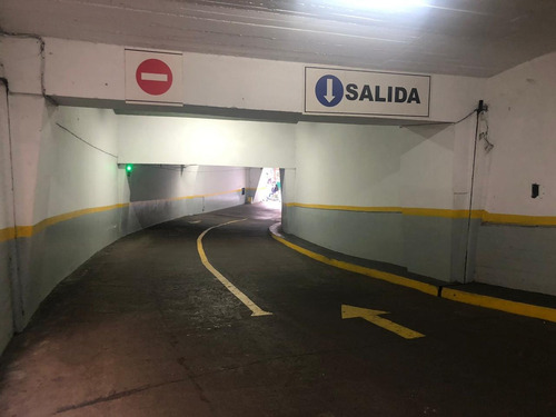 Garage 12mts.