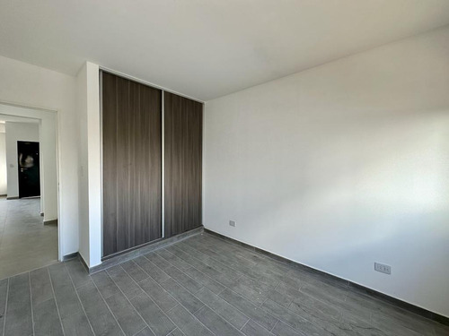 Departamento Dos Ambientes Con Cochera En Belén De Escobar