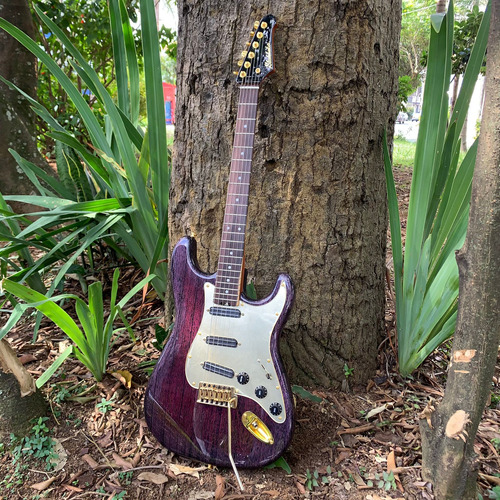 Guitarra Studebaker Stratocaster Sky Hawk Mh Violet Pore